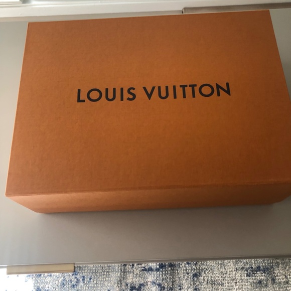 Louis Vuitton Handbag - Picture 8 of 8